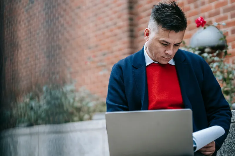 Digital Nosy Neighbors: The Hobbyists Who Watch the Airwaves for Fun